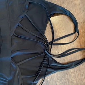Women’s sports bra
